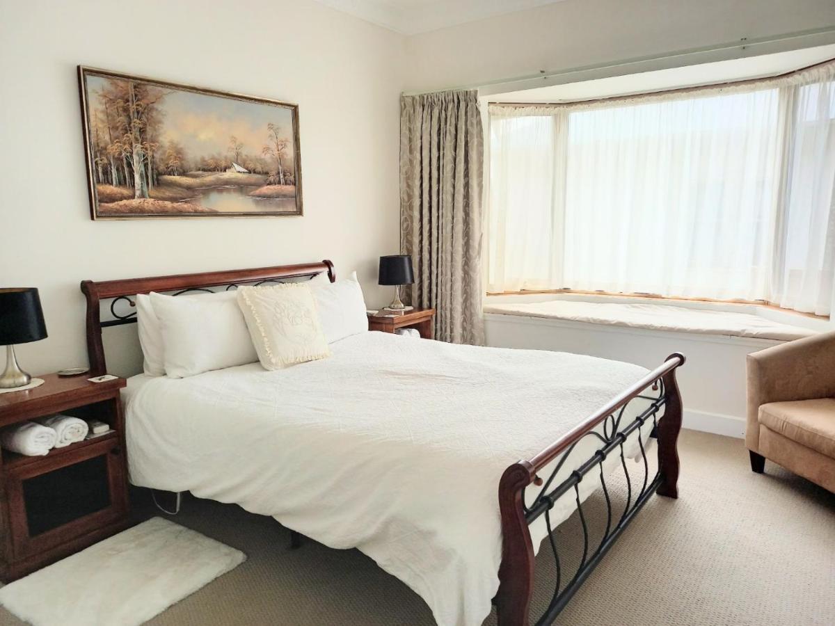 Ocean Aspect And Central To Cbd - Cosheirm Apartments On Merri Warrnambool Bagian luar foto