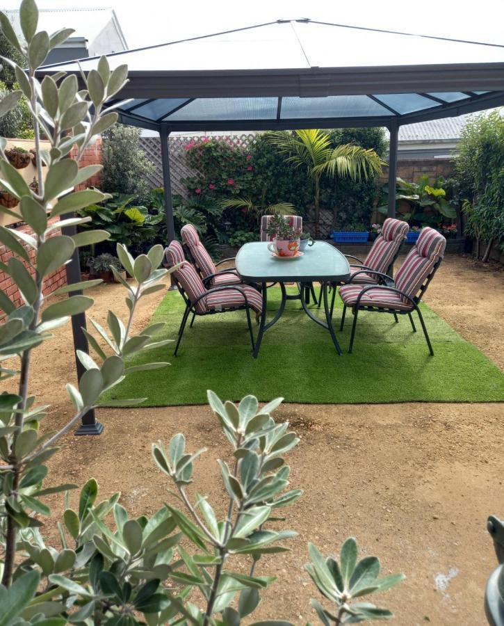 Ocean Aspect And Central To Cbd - Cosheirm Apartments On Merri Warrnambool Bagian luar foto