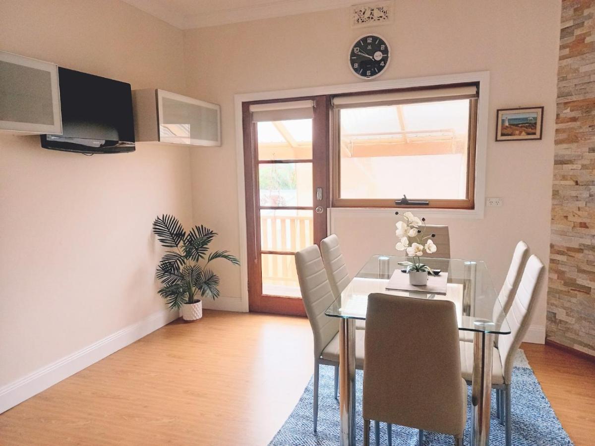 Ocean Aspect And Central To Cbd - Cosheirm Apartments On Merri Warrnambool Bagian luar foto