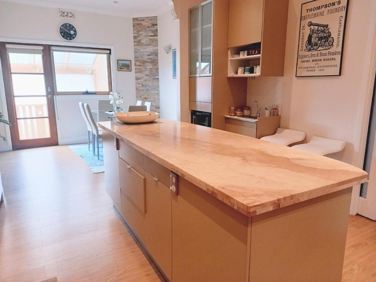Ocean Aspect And Central To Cbd - Cosheirm Apartments On Merri Warrnambool Bagian luar foto