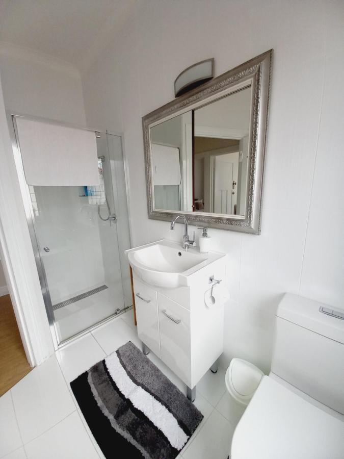 Ocean Aspect And Central To Cbd - Cosheirm Apartments On Merri Warrnambool Bagian luar foto